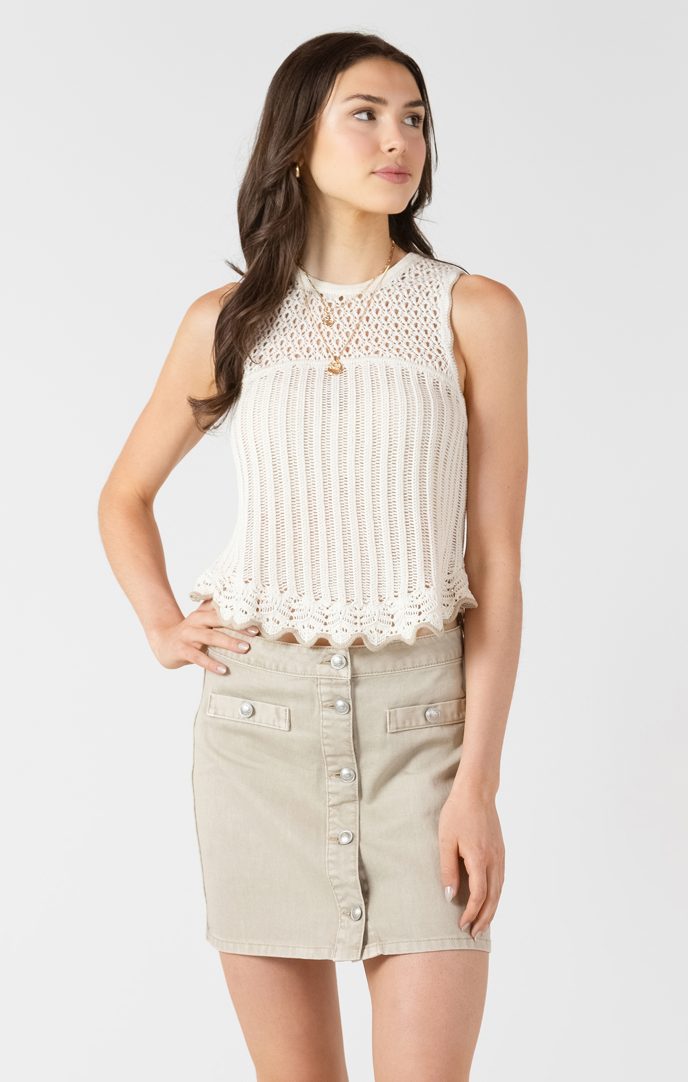 CONTRAST TRIM SWEATER TANK