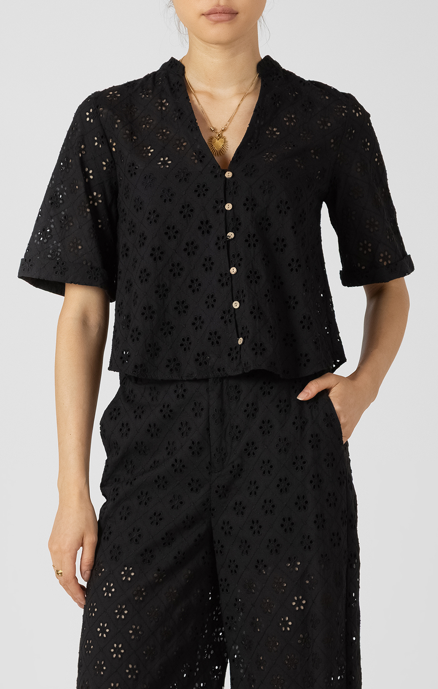 CUTWORK EMBROIDERY BLOUSE